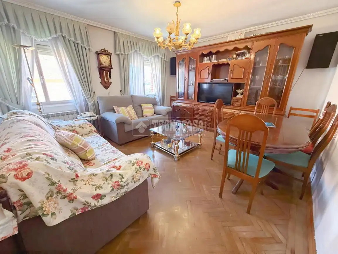 Piso en venta en Abrantes, Carabanchel, Madrid Capital