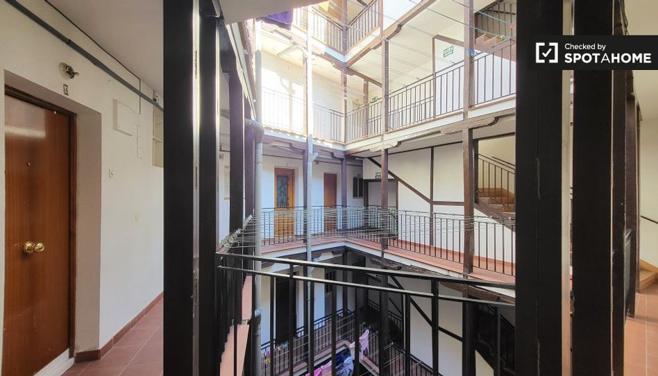 Piso de alquiler en Embajadores - Lavapiés - Imagen 2