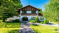 Vista exterior de Finca rústica en venda en Hondarribia amb Aire condicionat, Calefacció i Jardí privat
