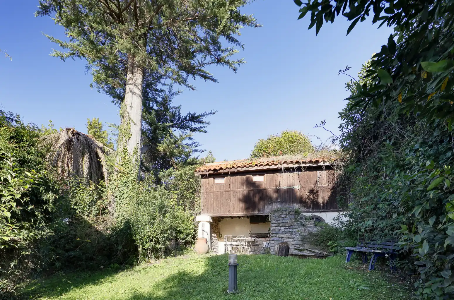 Jardí de Casa o xalet en venda en Gijón  amb Calefacció, Jardí privat i Parquet