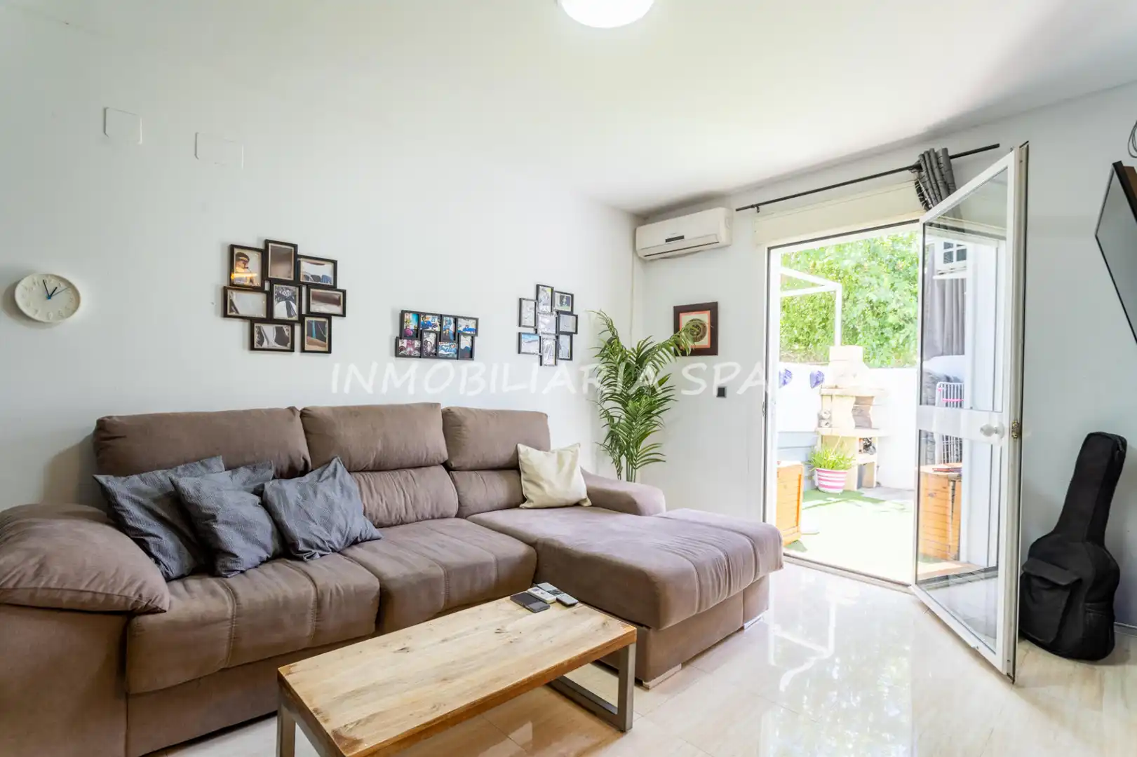Living room of Detached homes for sale in Espartinas  with Air Conditioner and Heating