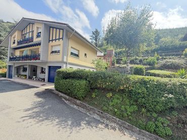 Casa con balcón en venta en Donostia kalea