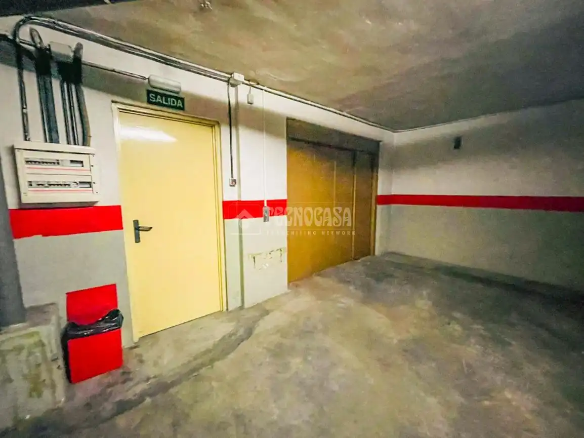 Garage for sale in Parla
