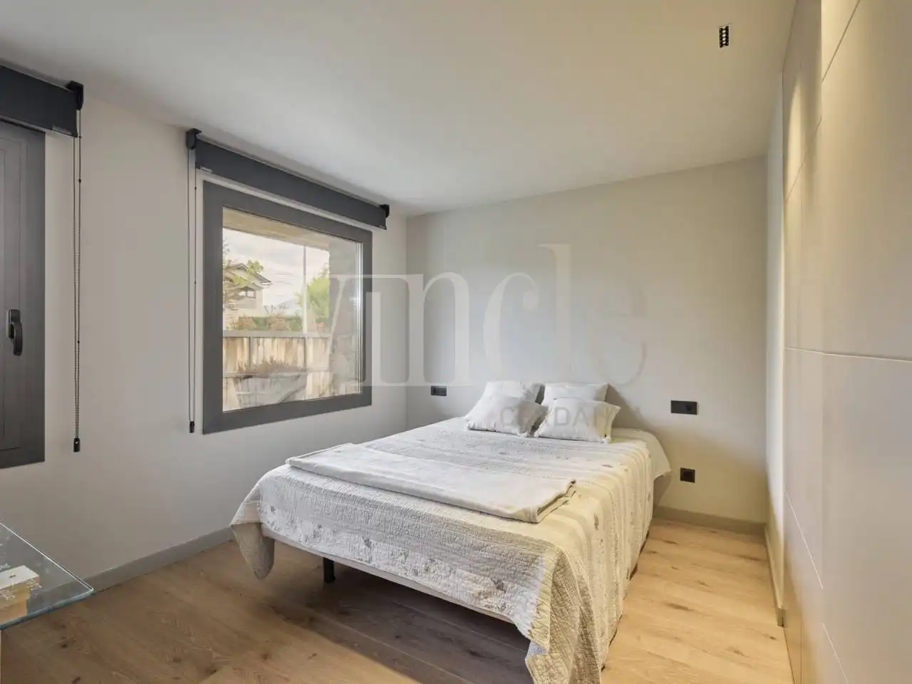 Dormitori de Casa o xalet en venda en Puigcerdà amb Calefacció, Jardí privat i Parquet