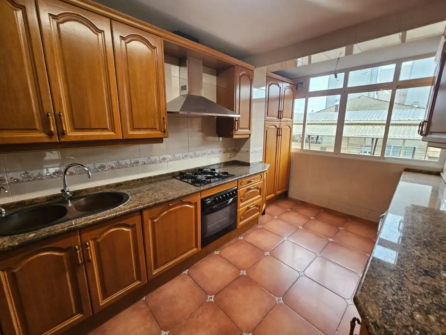 Cocina de Piso en venta en Vilanova i la Geltrú con Aire acondicionado y Calefacción