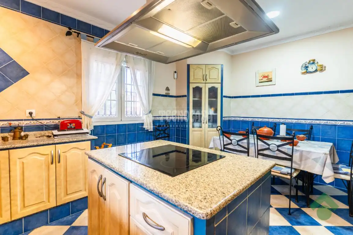 Kitchen of Country homes for sale in Jerez de la Frontera  with Air Conditioner