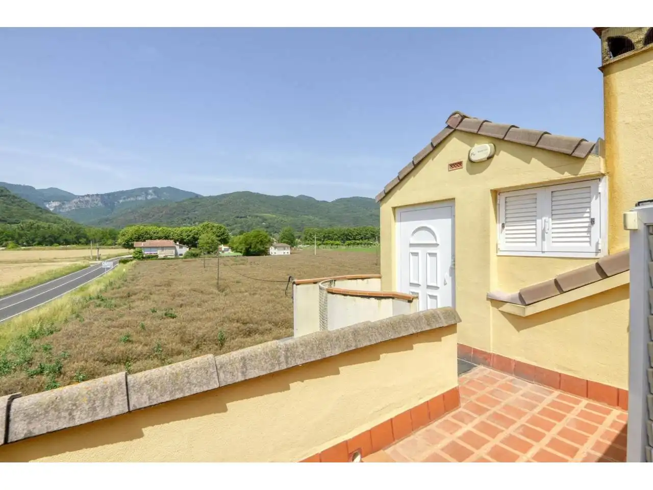 Terraza de Casa o chalet en venta en La Vall d'en Bas con Calefacción, Jardín privado y Parquet