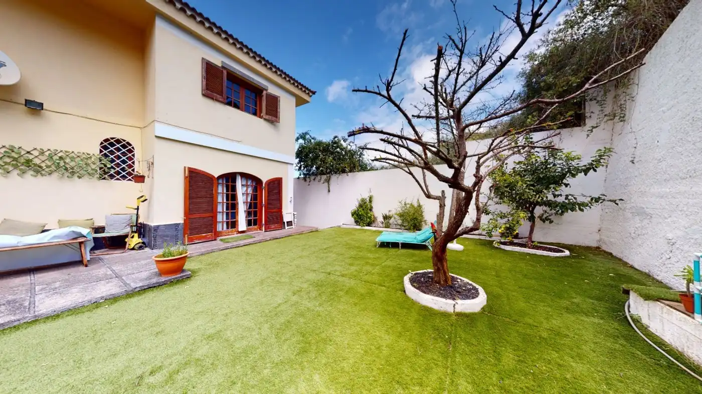 Jardí de Casa o xalet en venda en Las Palmas de Gran Canaria amb Jardí privat, Terrassa i Traster