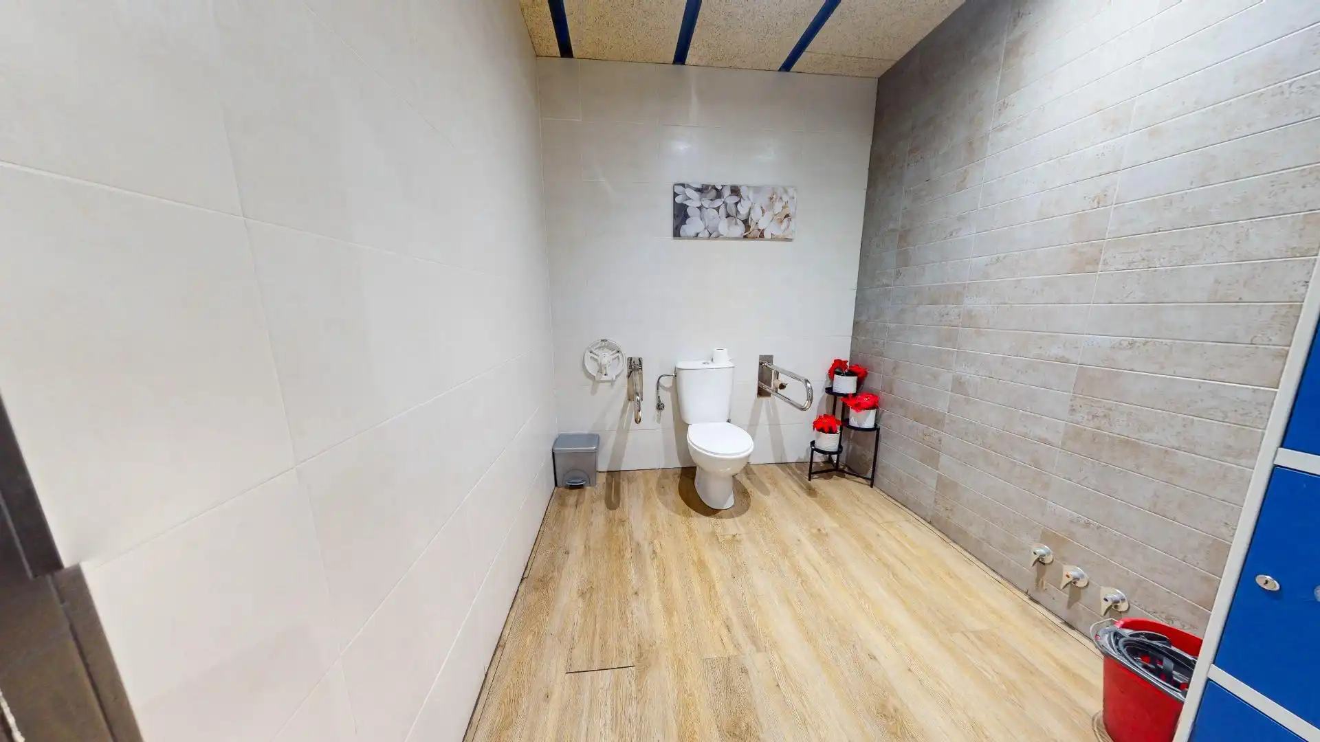 Baño de Local en traspaso en Málaga con Aire acondicionado, Terraza y Amueblado