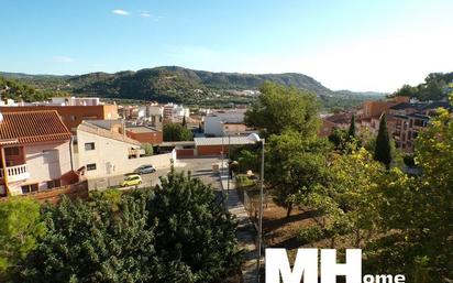 Vista exterior de Casa adosada en venda en Gilet amb Terrassa