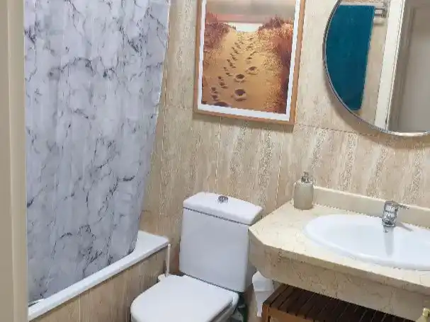 Bathroom of Flat for rent in Elviria - Cabopino