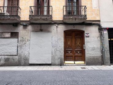 Local comercial en venda a Muñoz Torrero