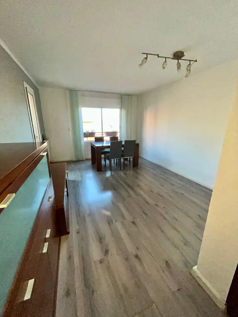 Piso con terraza en venta en Carrer de Dolores Ibarruri, imagen 3