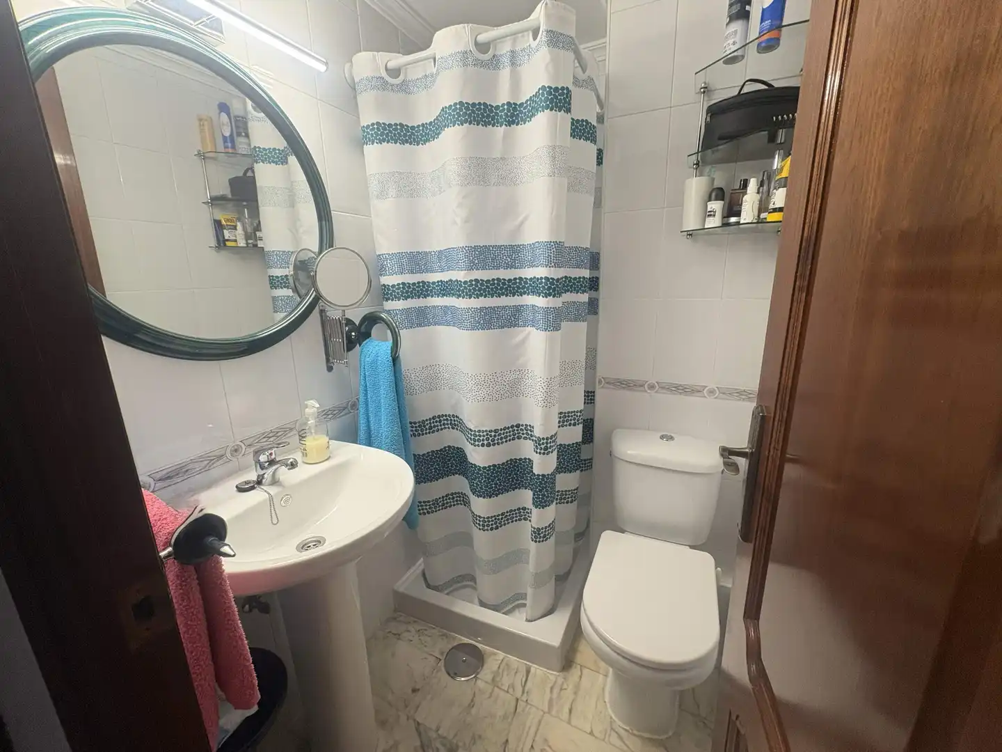 Bathroom of Flat for sale in Sevilla  with Air Conditioner, Heating and Terrace