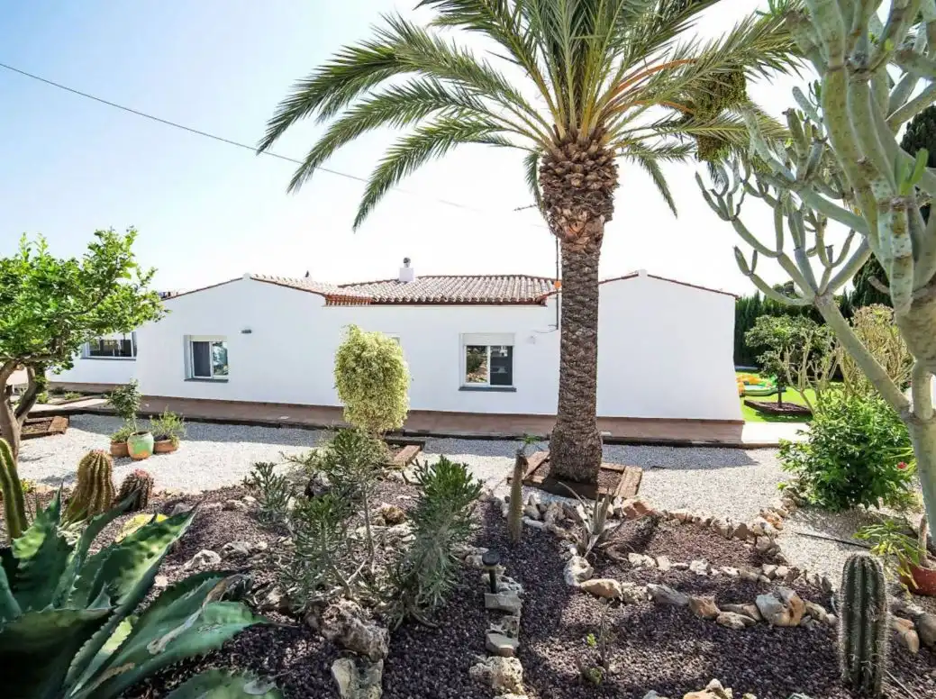 Vista exterior de Casa o chalet en venta en Calpe / Calp con Aire acondicionado, Calefacción y Amueblado