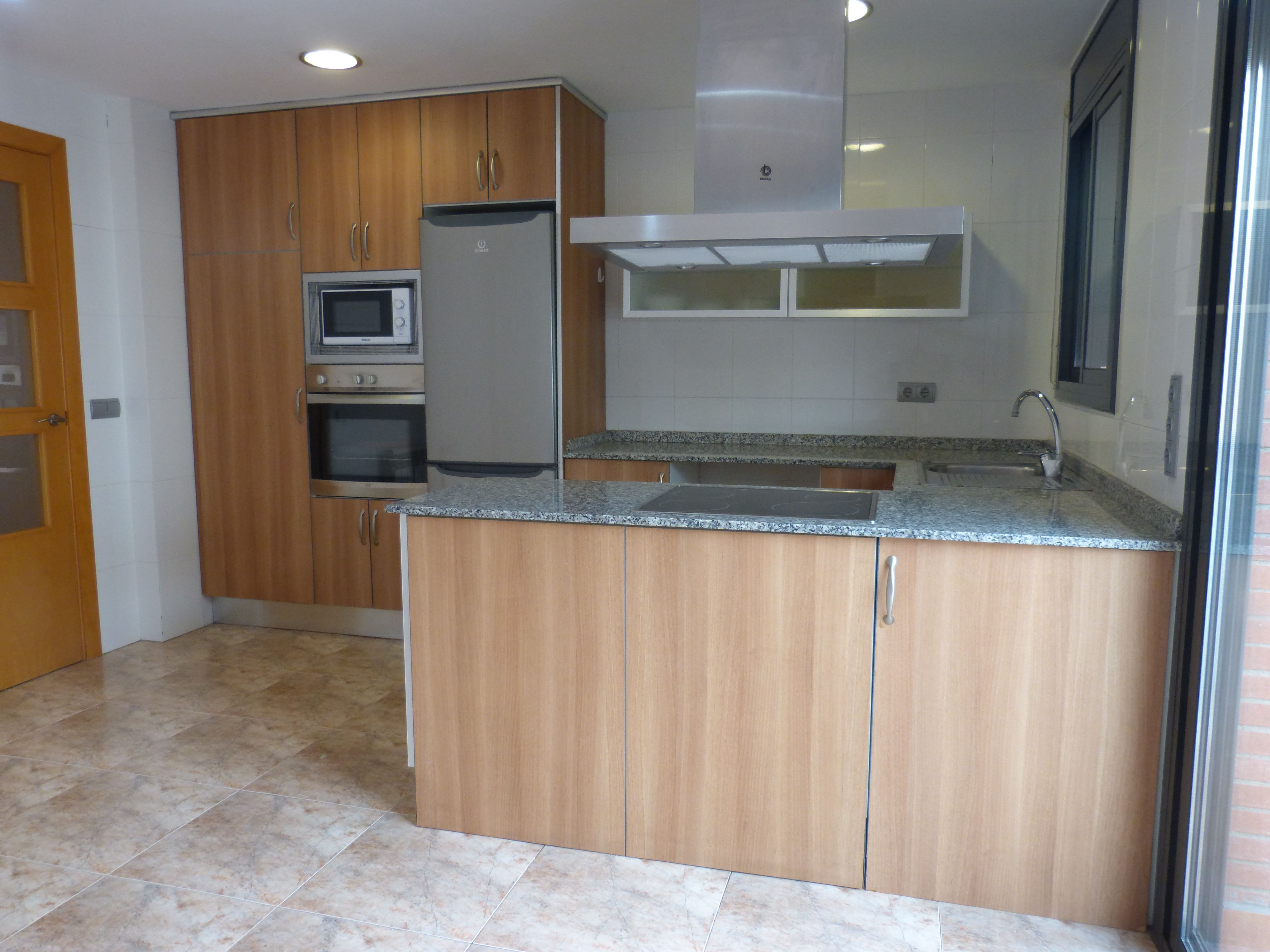Cocina de Dúplex de alquiler en Gavà con Calefacción, Terraza y Balcón