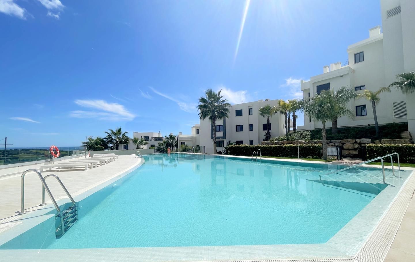 Piscina de Àtic en venda en Estepona amb Aire condicionat, Calefacció i Terrassa