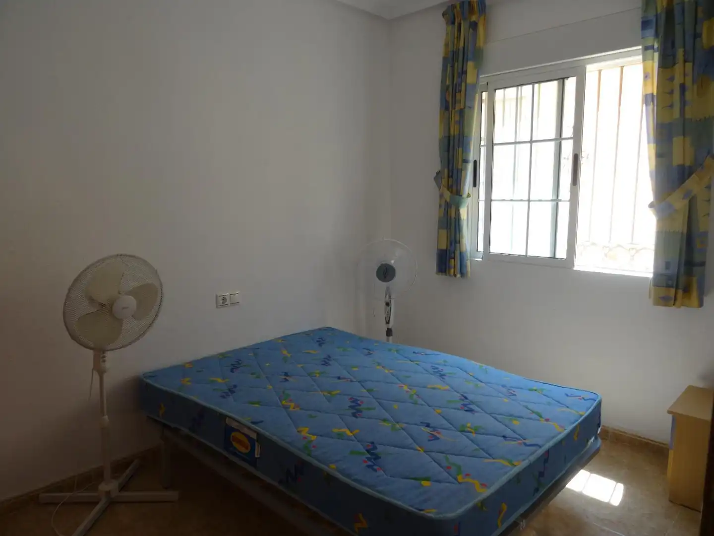 Habitación de Casa adosada en venta en Orihuela