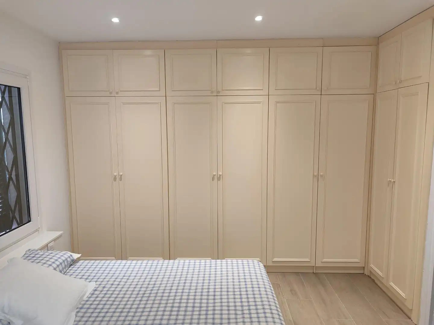 Schlafzimmer von Wohnung zur Miete in Sitges mit Klimaanlage, Privatgarten und Terrasse