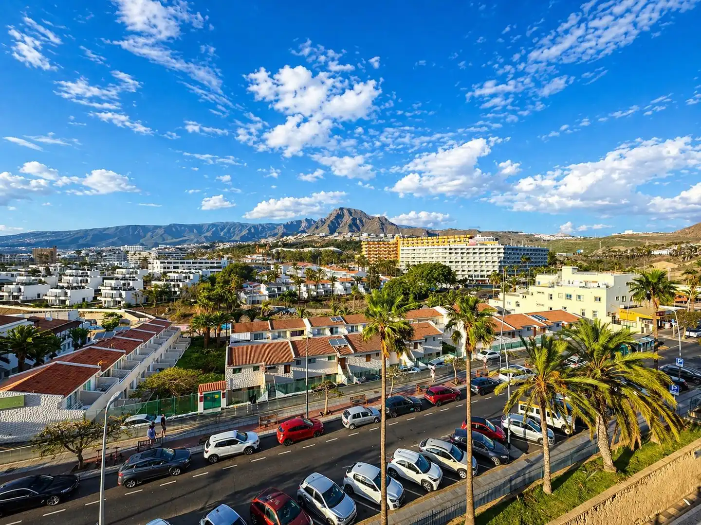 Vista exterior de Apartamento de alquiler en Arona con Terraza, Amueblado y Balcón