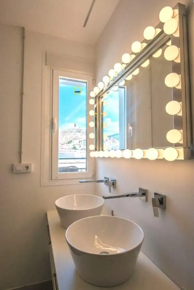 Badezimmer von Wohnung zum Verkauf in Lorca mit Abstellraum und Balkon