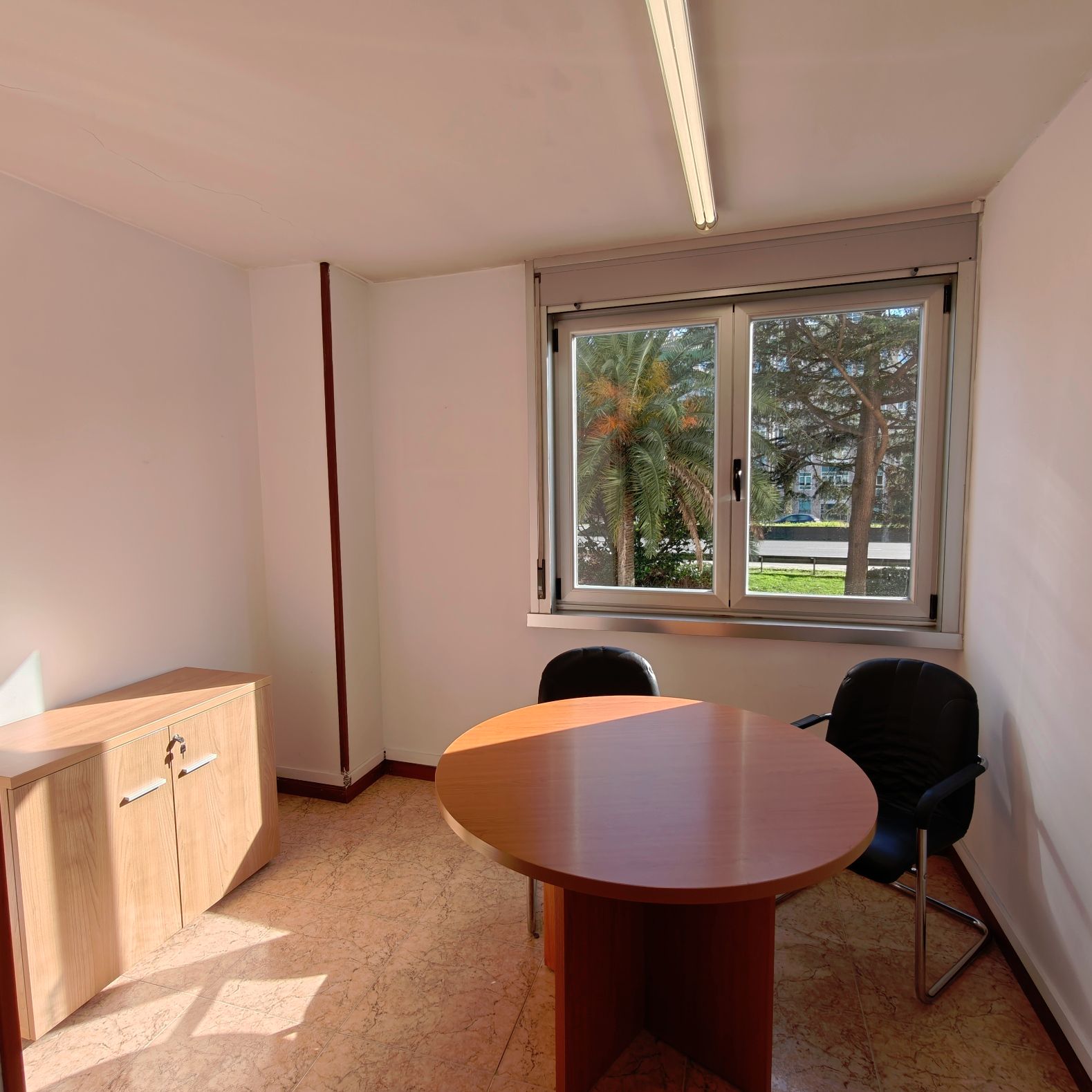 Oficina de lloguer en A Coruña Capital  amb Moblat