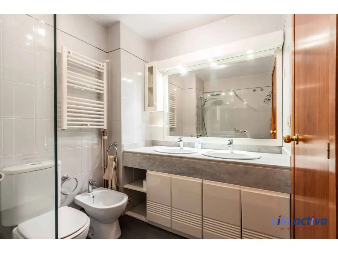 Baño de Dúplex en venta en Terrassa con Aire acondicionado, Calefacción y Terraza