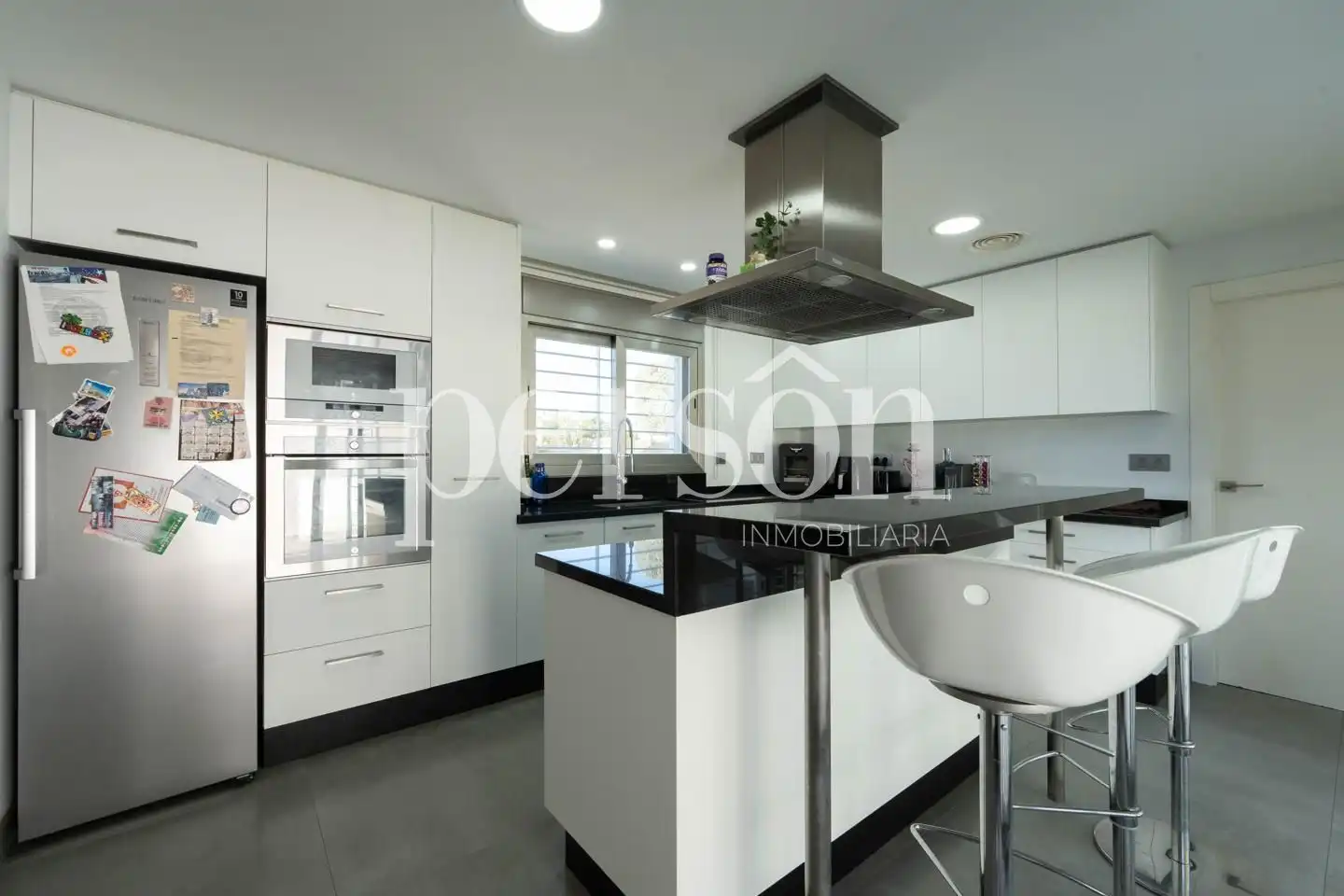 Cocina de Casa o chalet en venta en La Pobla de Vallbona con Aire acondicionado, Calefacción y Jardín privado