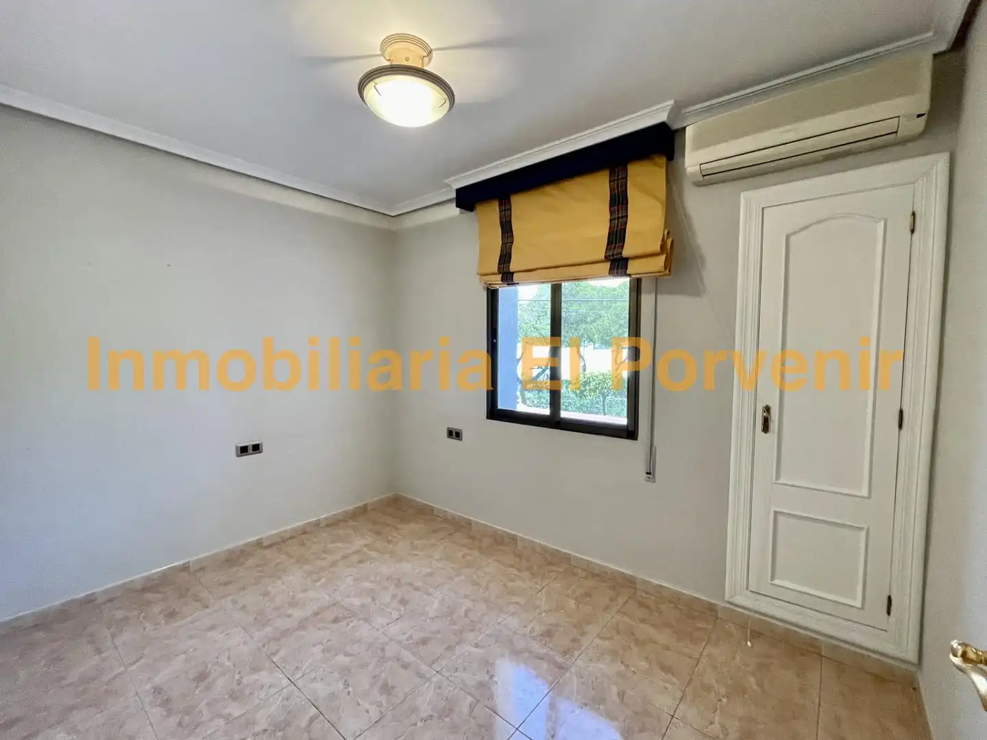 Casa o chalet en venta en Torrent con Aire acondicionado, Jardín privado y Terraza