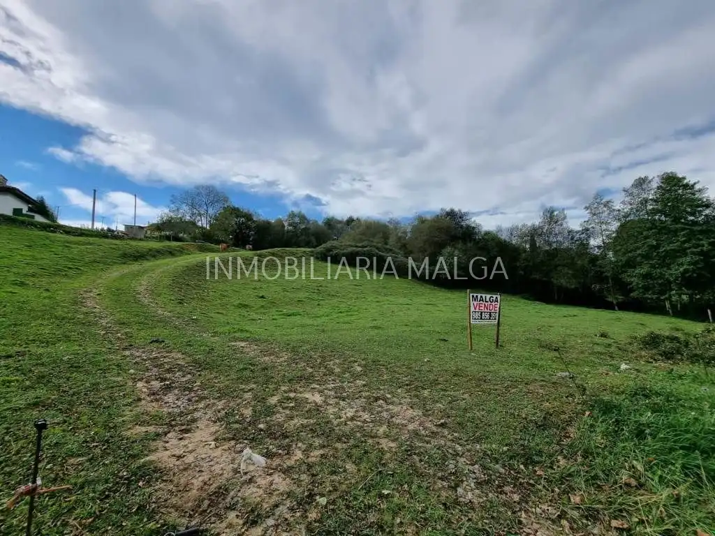 Residencial en venda en Parres