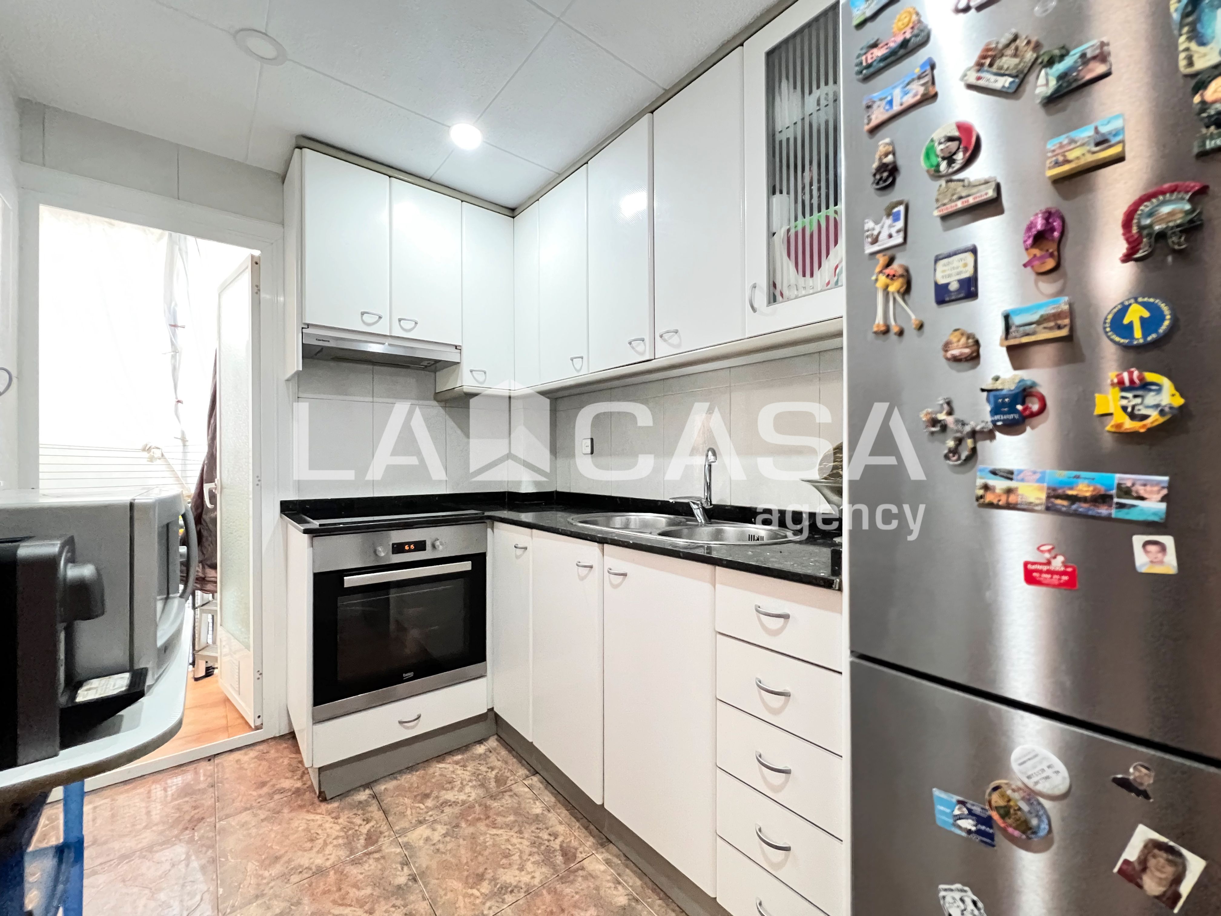 Kitchen of Flat for sale in Badalona  with Balcony