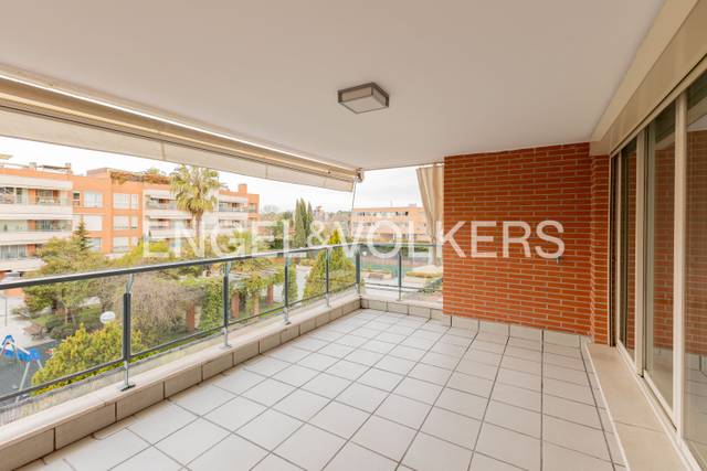 Piso en Alquiler en Calle Picasso en La Finca