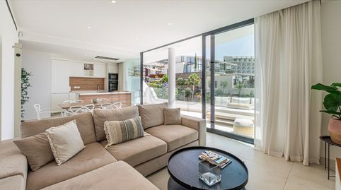Foto 3 de Apartamento en venta en Avenida 8 de Marzo, El Higuerón, Fuengirola