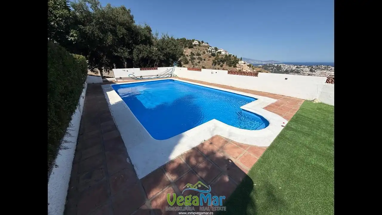 Piscina de Casa o chalet en venta en Almuñécar con Terraza y Piscina comunitaria