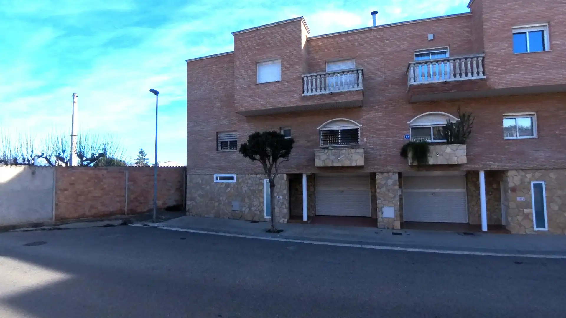 Vista exterior de Casa o xalet en venda en Vallfogona de Balaguer amb Terrassa i Balcó