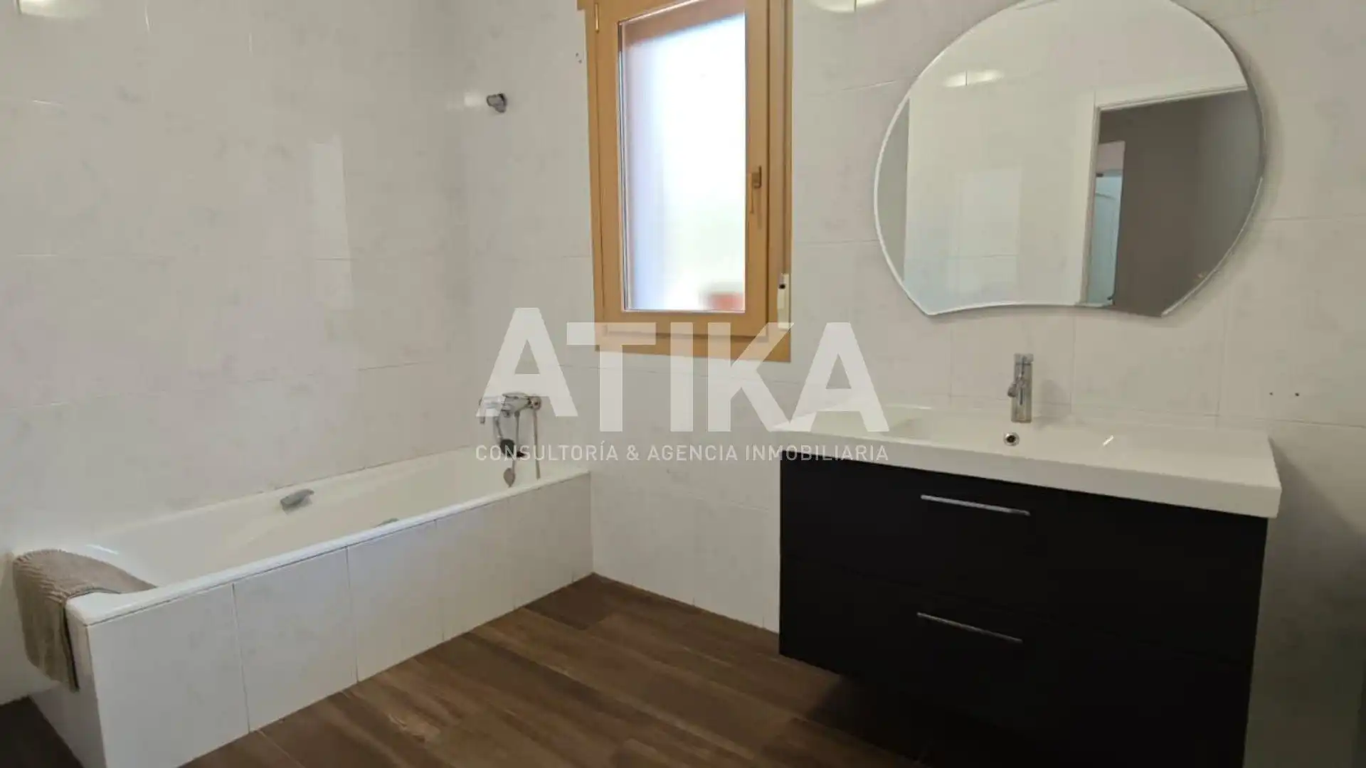 Bathroom of Houses for sale in Ontinyent  with Air Conditioner, Heating and Private garden