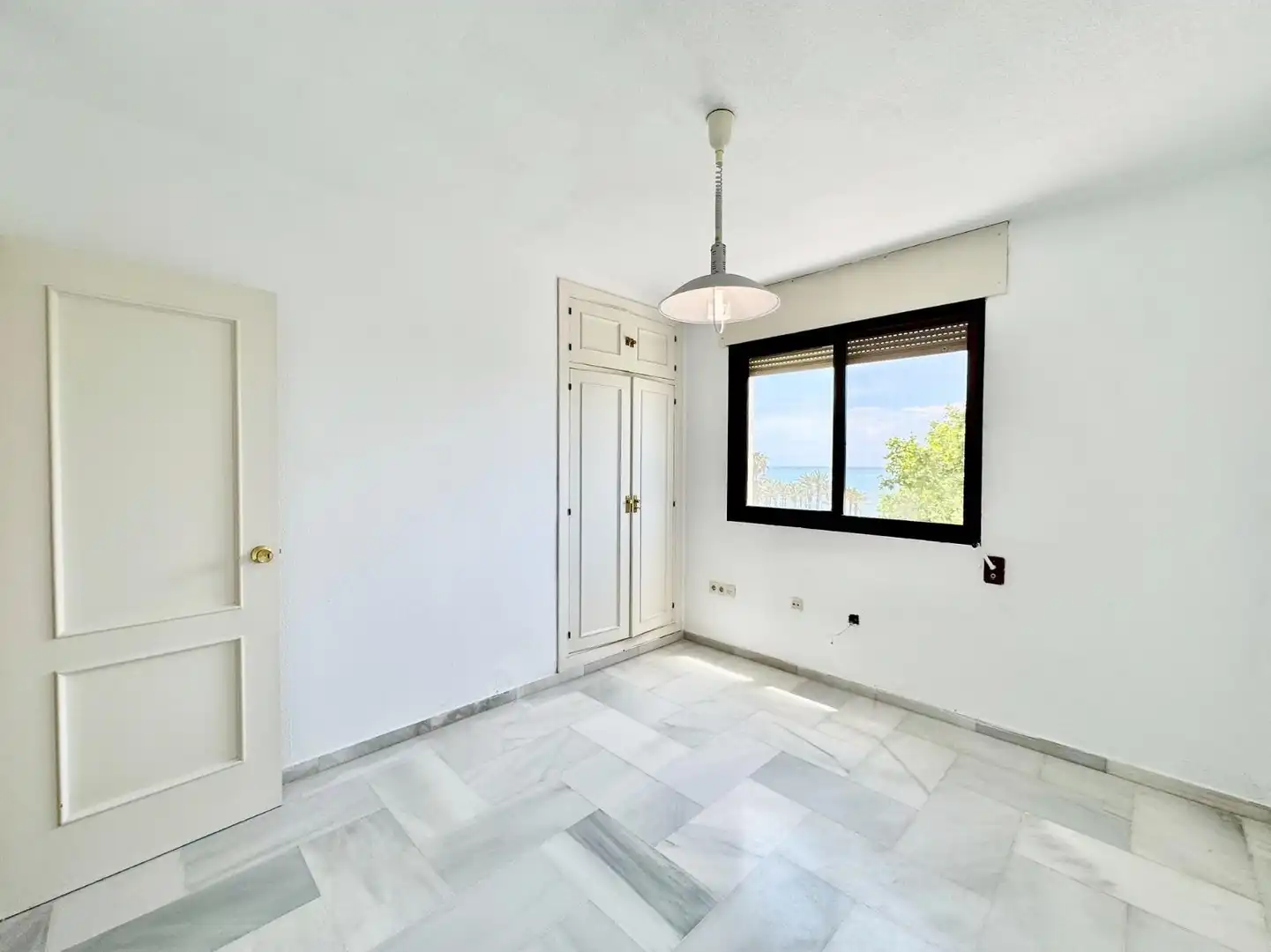 Apartment with terrace for sale in El Bajondillo, imagen 6