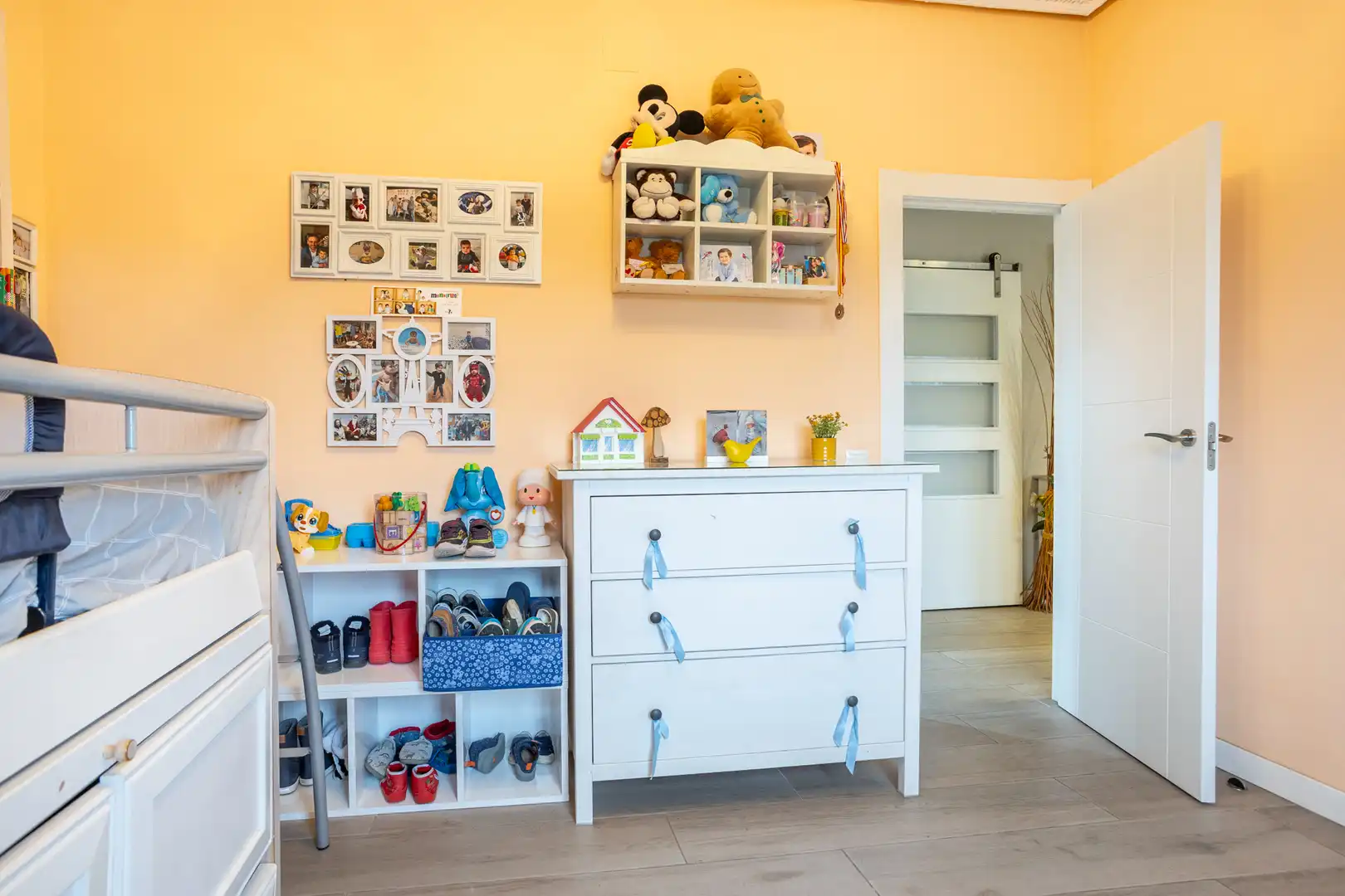 Habitación de Casa o chalet en venta en Casarrubios del Monte con Aire acondicionado, Calefacción y Jardín privado