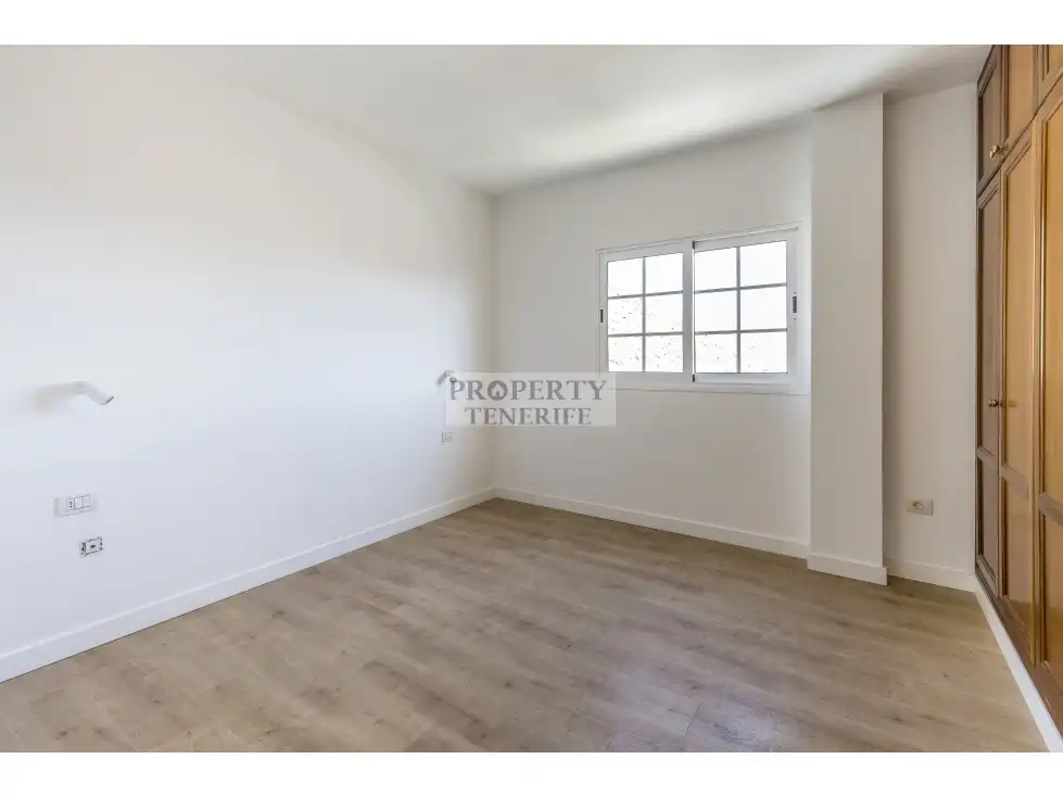 Schlafzimmer von Wohnung zum Verkauf in Arona mit Terrasse und Schwimmbad