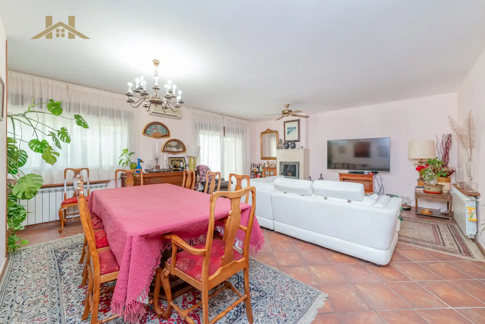 Sala de estar de Casa o chalet en venta en Valdemorillo con Aire acondicionado, Calefacción y Jardín privado