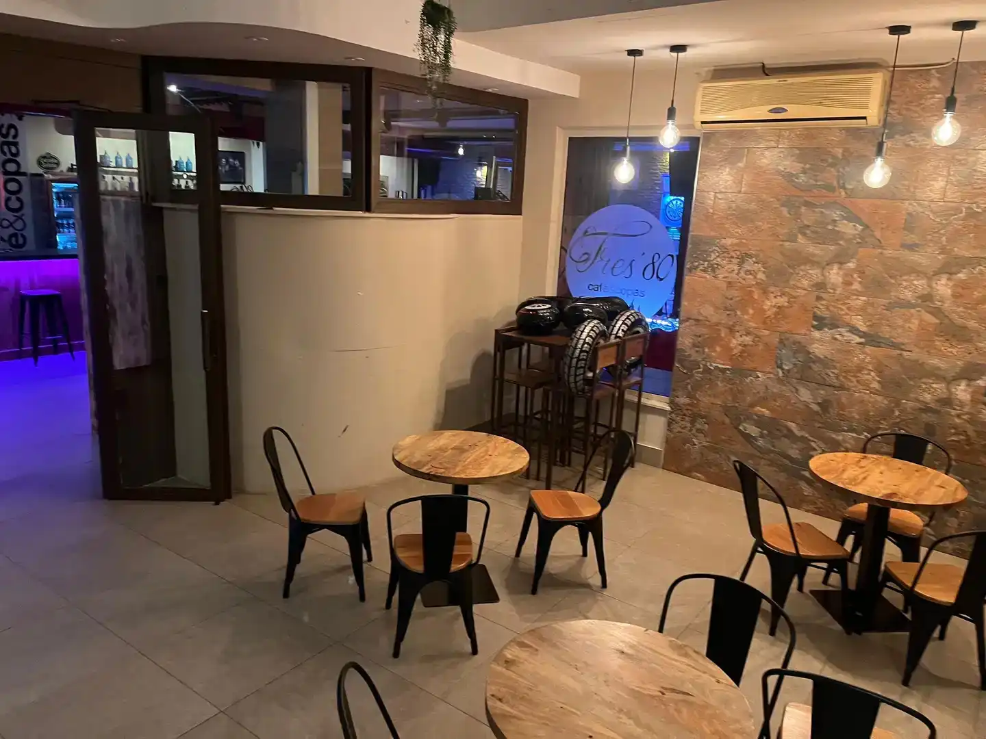 Ground floor for sale in Brenes  with Air Conditioner and Furnished