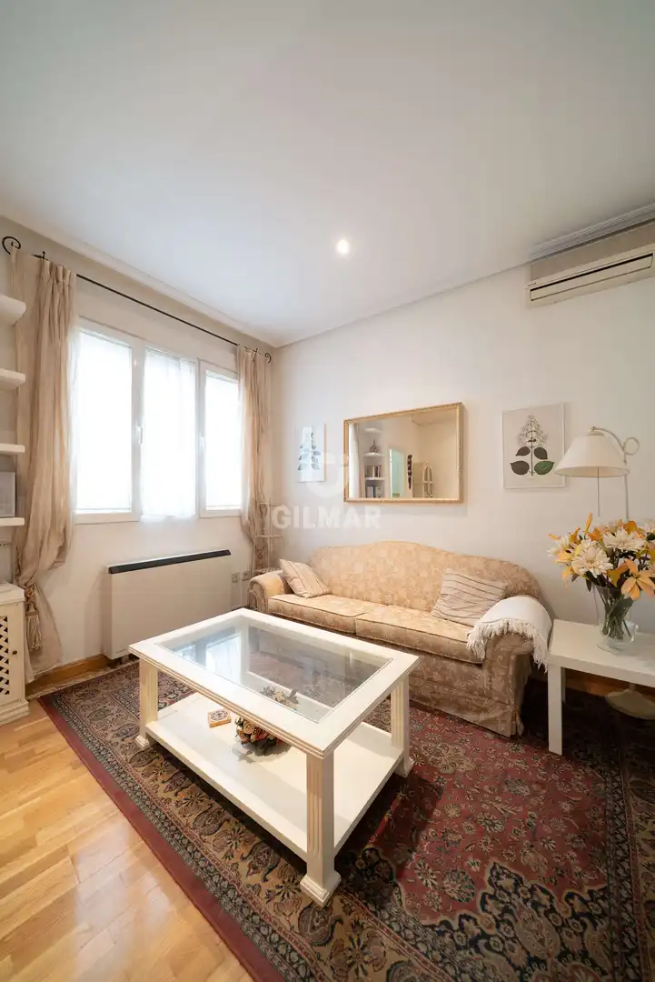Habitación de Piso en venta en Madrid con Calefacción