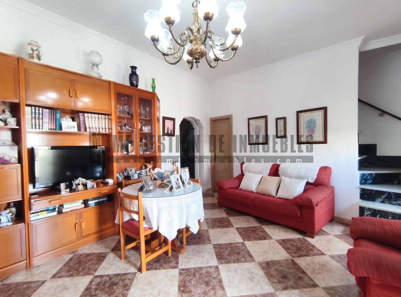 Living room of Single-family semi-detached for sale in Vélez-Málaga  with Air Conditioner, Terrace and Furnished