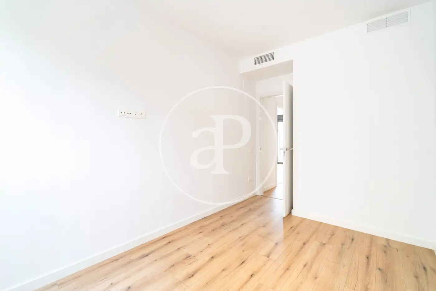 Habitación de Piso de alquiler en Barcelona con Aire acondicionado, Calefacción y Trastero