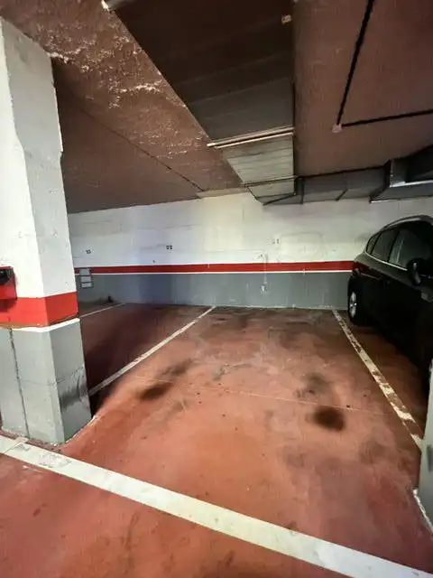 Parkplatz von Garage zur Miete in Gijón 