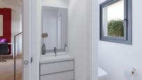 Bathroom of Duplex for sale in Badalona  with Parquet flooring, Terrace and Oven