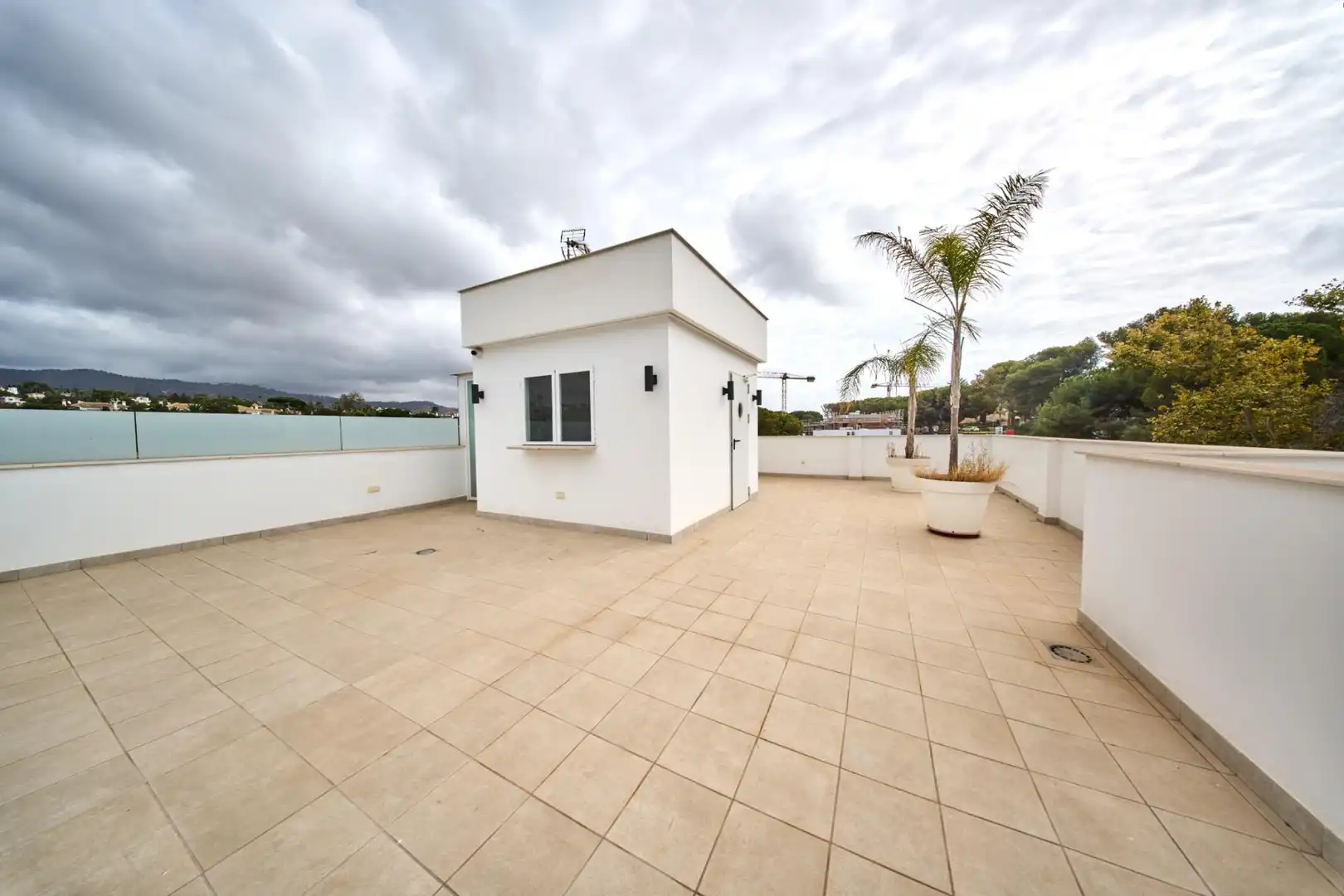 Terrassa de Casa o xalet en venda en Marbella amb Jardí privat, Terrassa i Traster