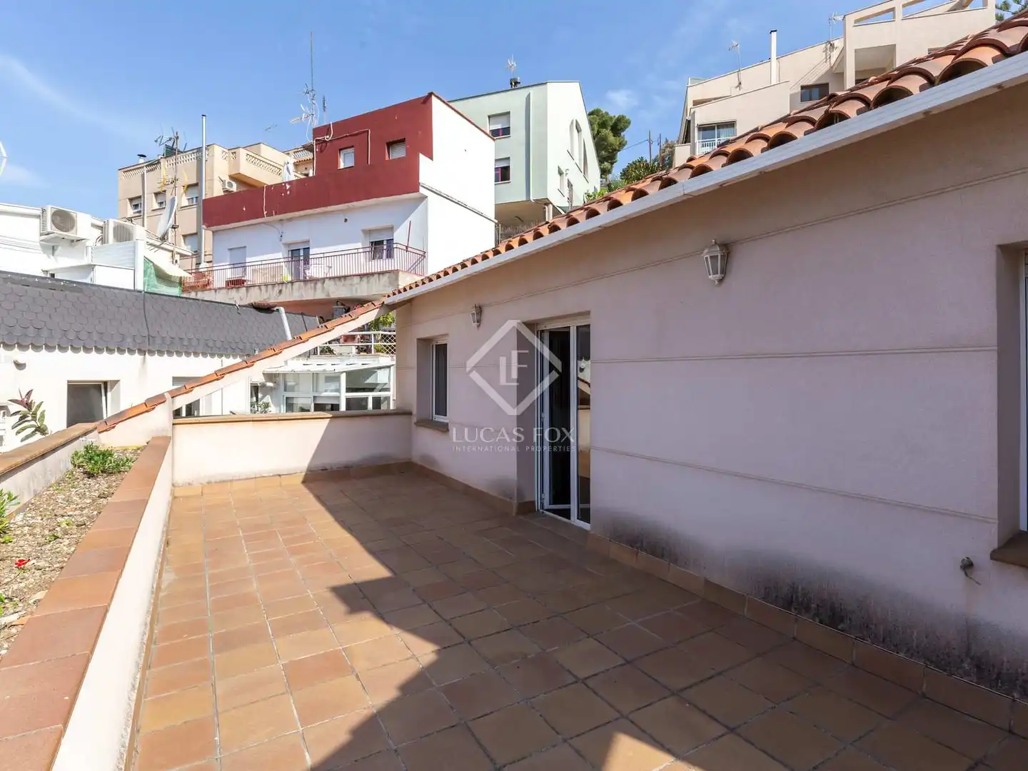 Terrassa de Casa o xalet en venda en Esplugues de Llobregat amb Calefacció, Jardí privat i Terrassa
