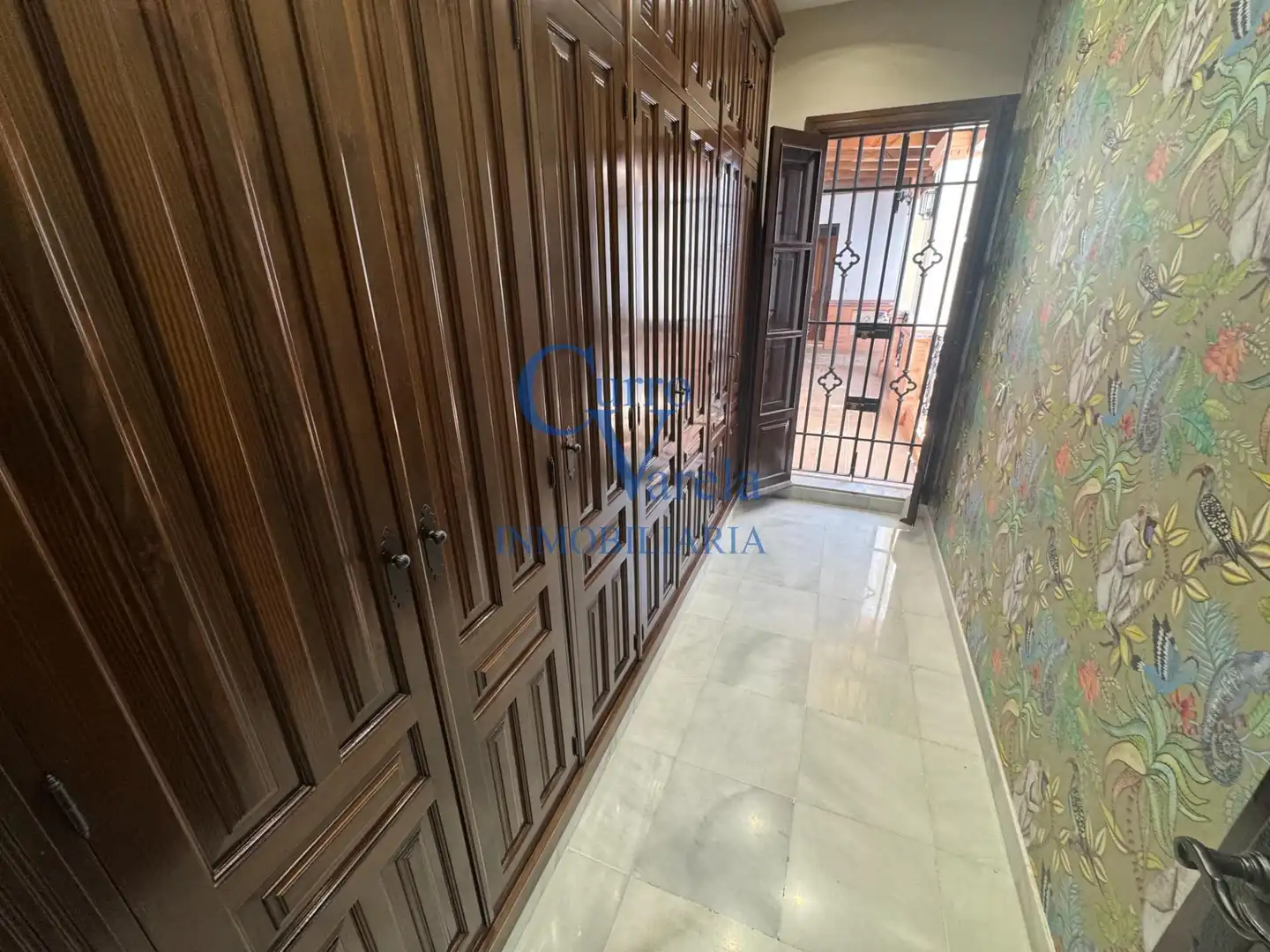 Houses for sale in Dos Hermanas  with Air Conditioner, Heating and Storage room