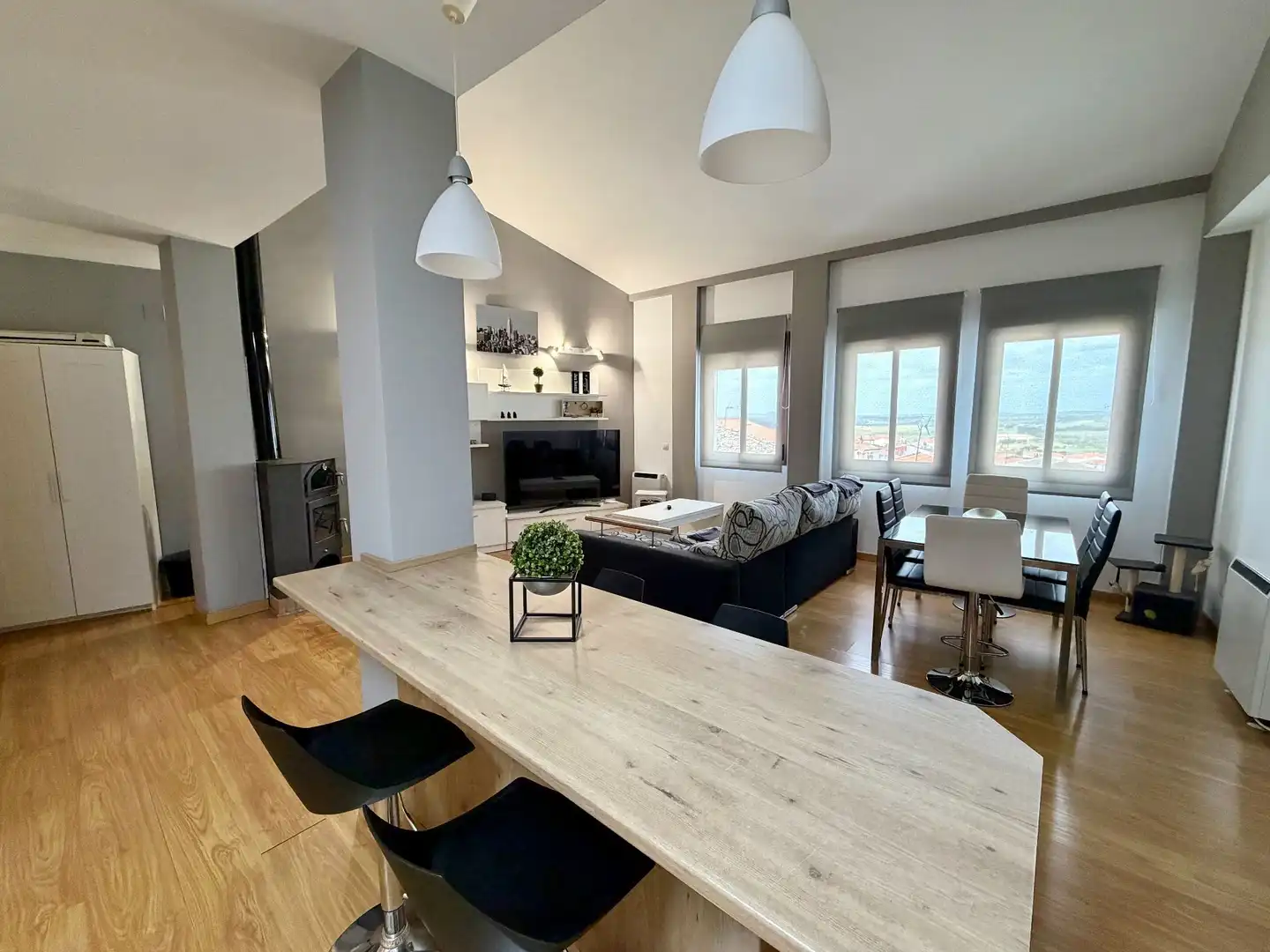 Wohnzimmer von Wohnung zur Miete in Malpartida de Plasencia mit Heizung